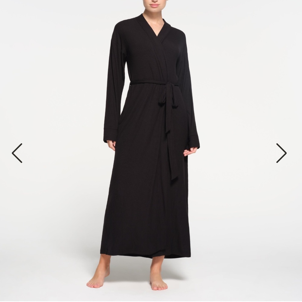 SKIMS Soft Lounge Sleep Robe Long Black NWT!!